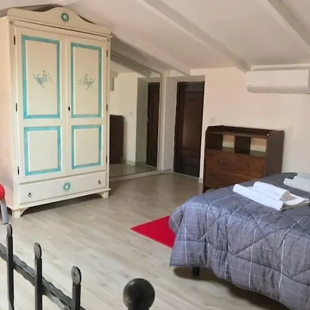 Apartment- Near The Cathedral Apartment